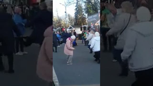 Бабушка отжигает смотреть онлайн