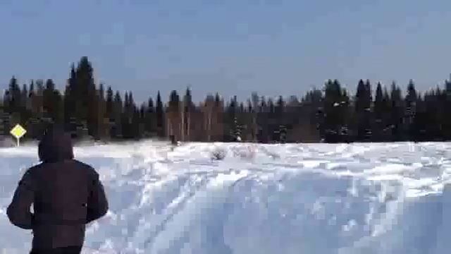 На снегоходах через машину. Бедярыш смотреть онлайн