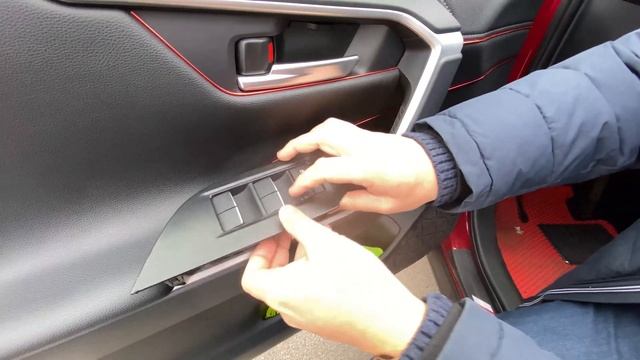 Эмбиент подсветка в дверные ручки Toyota RAV4 XA50 смотреть онлайн