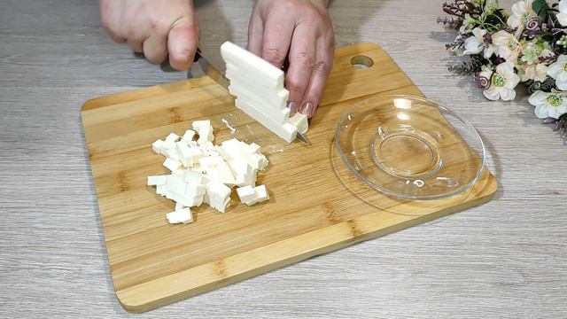 Святкове меню 2023. Смачний та апетитний салат з крабовими паличками. смотреть онлайн