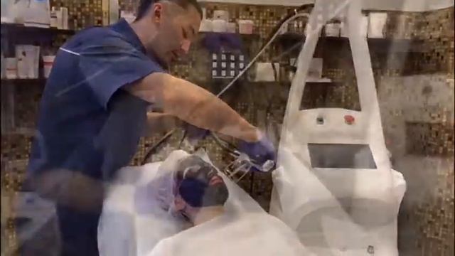 Блондинка решилась поменять лицо смотреть онлайн