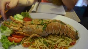 Готовый лобстер в ресторане! Как мы его съели!