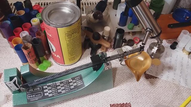 Весы RCBS 5-0-5 в работе. смотреть онлайн