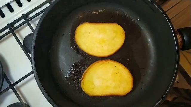 Тосты с сыром. Быстро и вкусно. Toast with cheese. смотреть онлайн