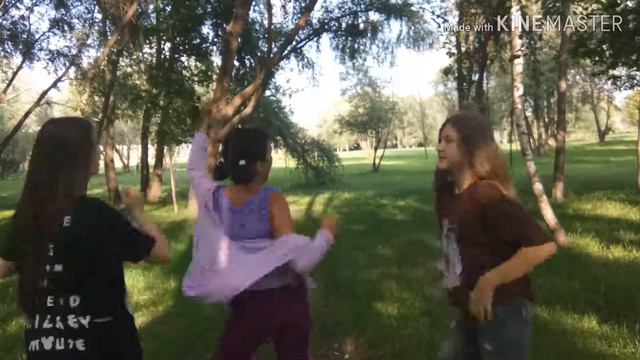 ТАНЦЕВАЛЬНЫЙ АНСАМБЛЬ"ДЕВОЧКА С КАРЕ И ДВЕ РУСАЛКИ" смотреть онлайн