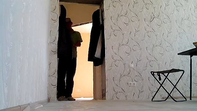 узбек КРЫСА шарит у нас в карманах, ПОКА НАС НЕТ!!! СКРЫТАЯ КАМЕРА. смотреть онлайн