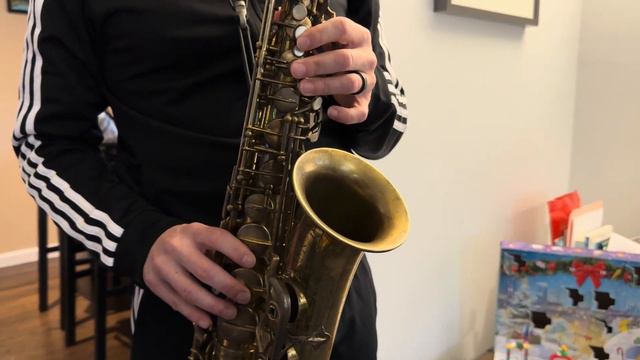 1947 37,xxx Selmer Super Balanced Action SBA Alto Saxophone Demo, www.dcsax.com смотреть онлайн
