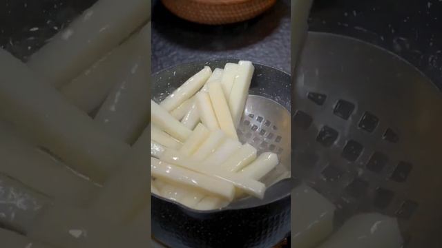 A delicious blueberry yam. Make a dish to share with your friends.#food #deliciousfood #fyp #funny смотреть онлайн