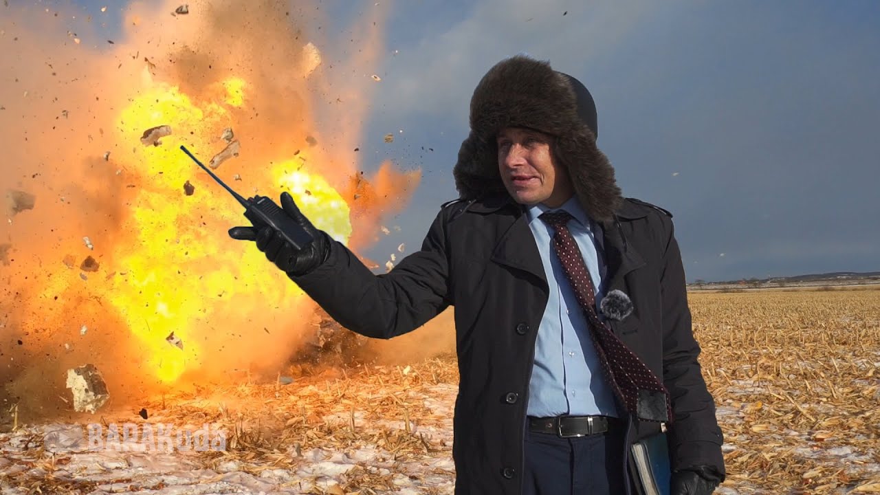 Виталий Наливкин сносит памятник.