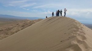 Поющий бархан Алматы