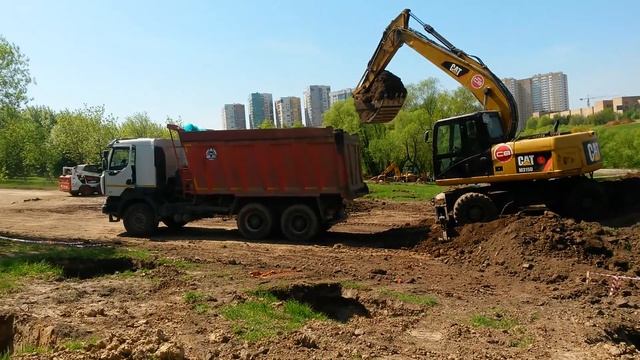 Вывоз грунта с погрузкой в Москве смотреть онлайн