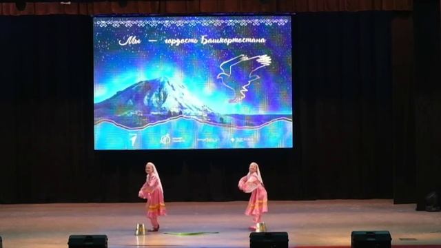 Театр танца "Конфетти", татарский танец "Су буенда" смотреть онлайн