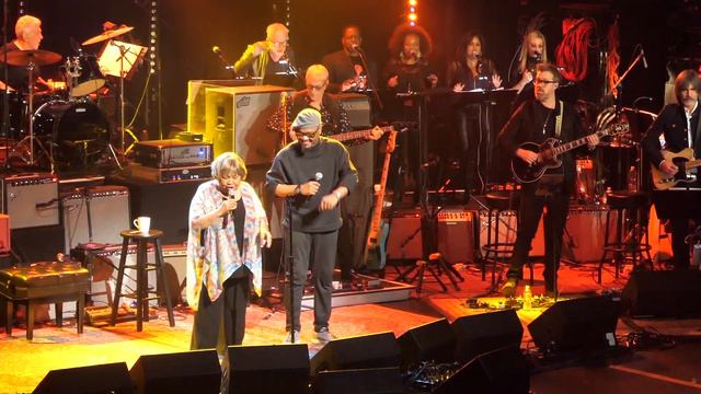 Mavis Staples ft. Mark Rivers - Respect Yourself 3-9-23 Beacon Theater, NYC смотреть онлайн