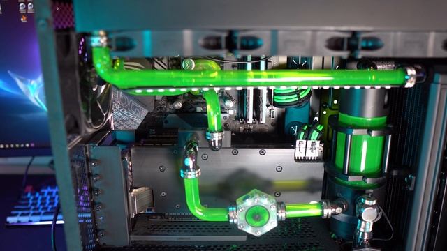 Monster Gaming PC Water Cooled build $2000 Budget 2019 смотреть онлайн