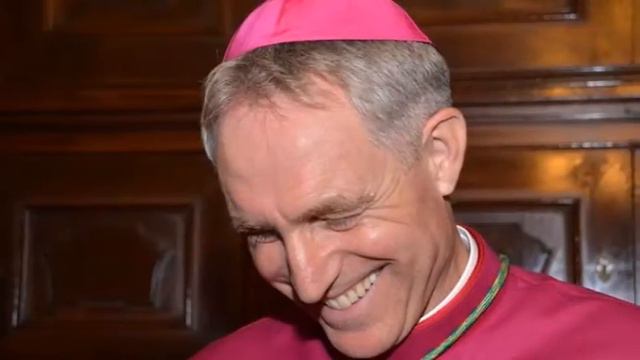 Georg Gänswein : La Vie En Púrpura