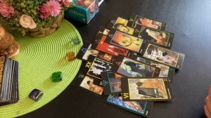 Что Он думает о Вас прямо сейчас. Таро гадание онлайн.