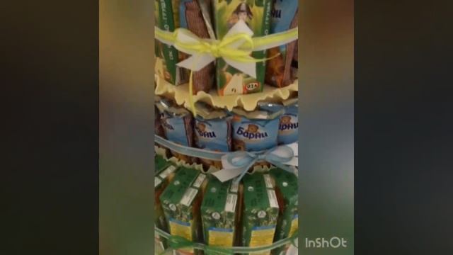 Торт из соков и сладостей.