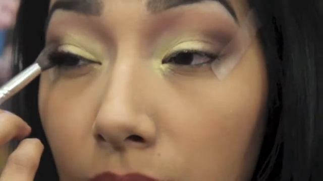 Mila Kunis inspired look- Brown smoky Eye смотреть онлайн