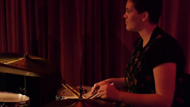 Abbie Finn Trio live session from NFOJIM 2021 смотреть онлайн