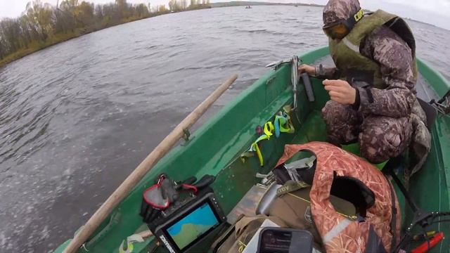 СОГНУЛА СПИННИНГ В ДУГУ И ТАЩИТ!!! ТОЛИ ЩУКА ТОЛИ СОМ смотреть онлайн