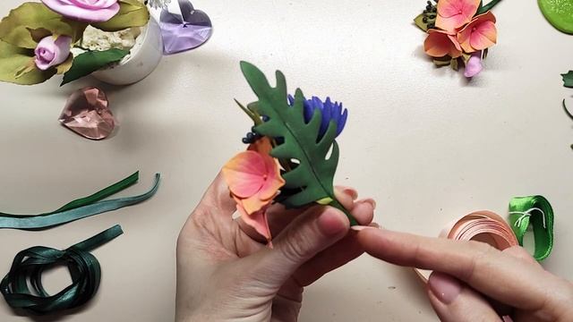 Брошь бутоньерка с гортензией из фоамирана на свадьбу, выпускной или просто для настроения. смотреть онлайн