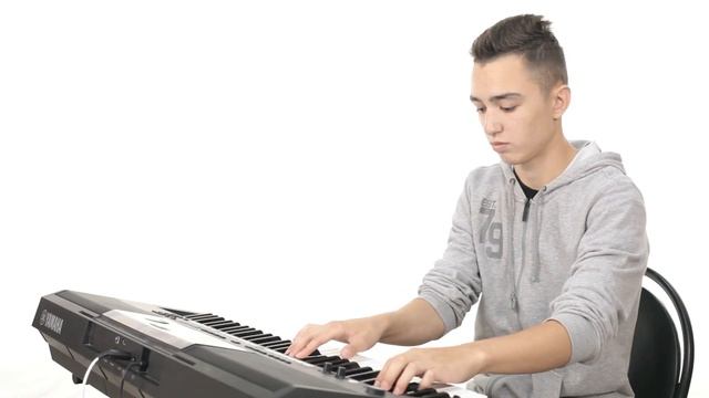 Как играть Лунную Сонату на пианино смотреть онлайн