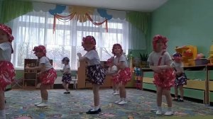 Танец для малышей "Лялечка"