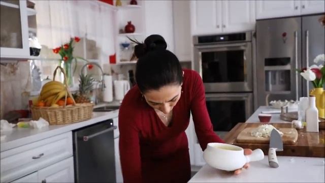 Кялагёш - Суп из Чечевицы с Мацуном - Армянская Кухня - Рецепт от Эгине - Heghineh Cooking Show смотреть онлайн