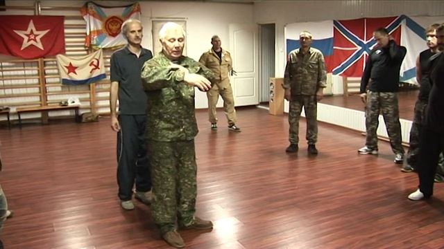 Освобождение от захвата за корпус сзади смотреть онлайн