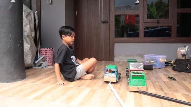 MODIFIKASI TRUK PLASTIK!! DIMAS BELI TRUK PLASTIK LANGSUNG DI MODIFIKASI JADI GANDENG 3 смотреть онлайн