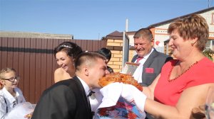 Что говорят родители когда встречают молодожёнов