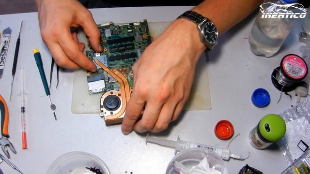 Sony vpcz2 - Разборка. Чистка. смотреть онлайн