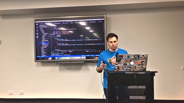 Building an ExpressJS + GraphQL Server - Tim Marwick смотреть онлайн