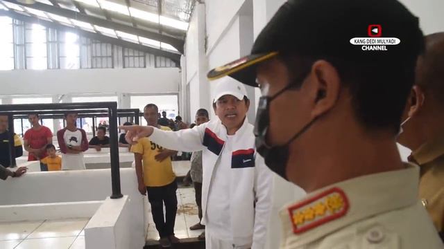 GAWAT ! KANG DEDI NGAMBEK LAGI BAWA GOLOK KE PASAR | PEGAWAI PASAR PANIK смотреть онлайн