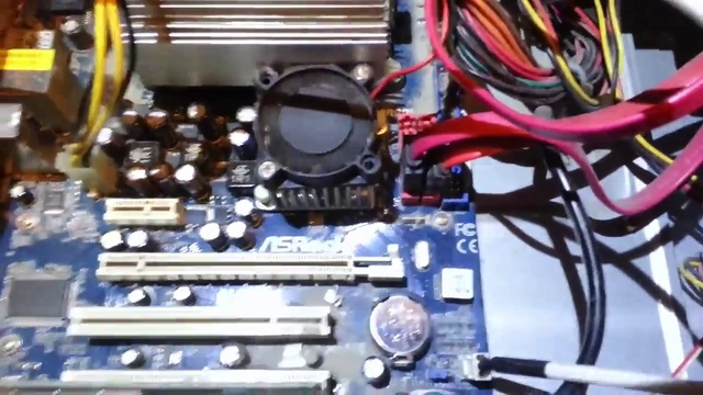 Почему компьютер не видит дисковод Есть проблема значит есть решение смотреть онлайн