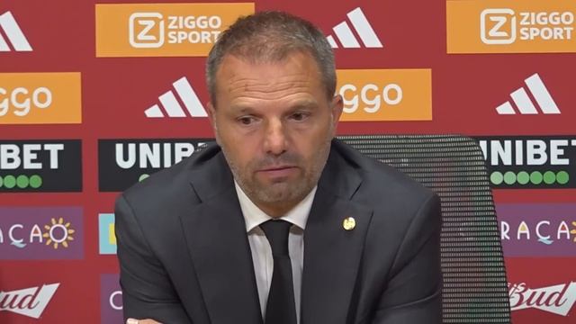 Ajax ondanks blamage tegen Ludogorets door naar Europa League смотреть онлайн