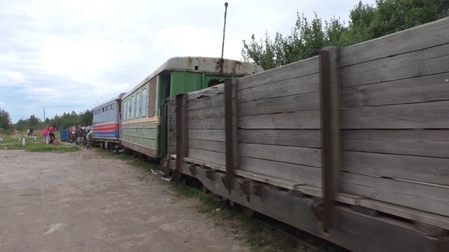 Поезд Кудемской УЖД подаётся на станцию Водогон смотреть онлайн