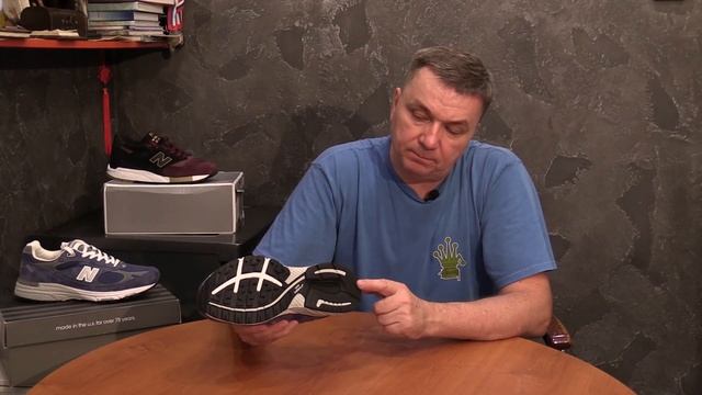 Обзор кроссовок New Balance 993 Vintage Indigo. Очень интересная, но мало распространенная модель N смотреть онлайн