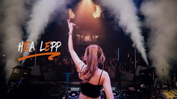 ក្រោយខ្នងស្រីម្នាក់ 2020 [ARS] + ការខូចិត្តមិនអាចដឹងមុន 2020 [ARS] + សង្ស័យ 2020 [ARS]