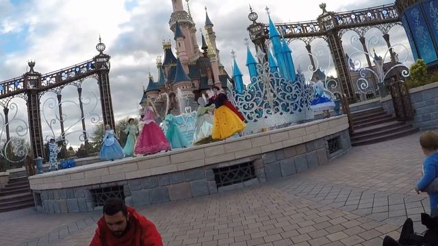 DISNEYLAND PARIS 25TH ANNIVERSARY PRINCESS WALTZ 01/05/17 смотреть онлайн