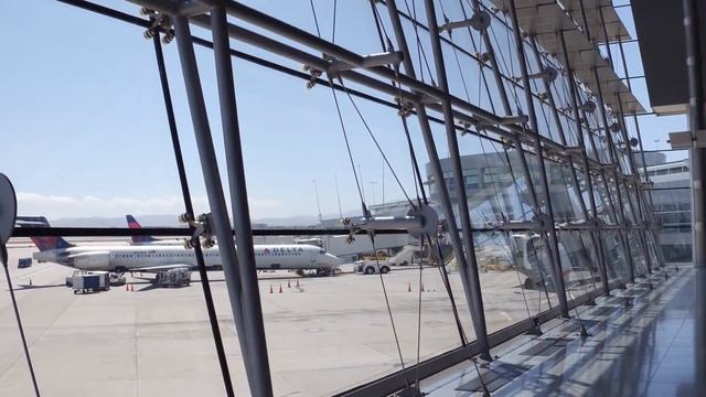 Пропавший самолёт приземлился спустя 37-лет после своего исчезновения... Что это было на самом деле смотреть онлайн