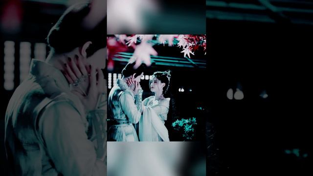 Светлый пепел луны - Too Afraid смотреть онлайн