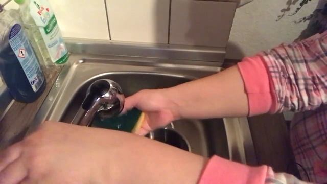?КАК ОЧИСТИТЬ ПРИГОРЕВШУЮ КАСТРЮЛЮ смотреть онлайн
