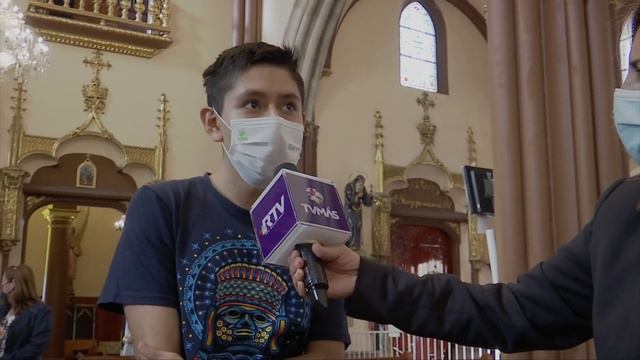 Cientos de feligreses acuden a despedir al arzobispo de Xalapa, Hipólito Reyes Larios смотреть онлайн