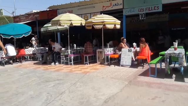 АГАДИР, МАРОККО, НАРОДНЫЕ РЫБНЫЕ КАФЕ В ПОРТУ АГАДИРА/ AGADIR, MOROCCO, FISH CAFE || selected spice смотреть онлайн