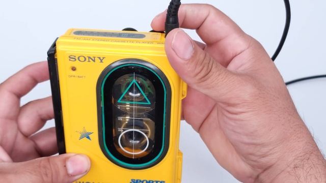 SONY Walkman Sports WM-F45 AM/FM Cassette Player смотреть онлайн