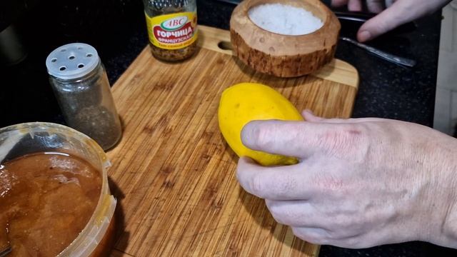 Салат с КРЕВЕТКАМИ, АВОКАДО и МАНГО. Фишка в СОУСЕ!!! Быстрый и простой рецепт! смотреть онлайн