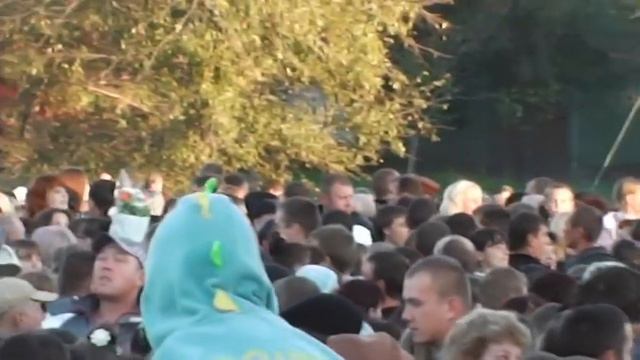 Группа"ЛЮБЭ" ОПУСТИЛА знамена пАРТИИ РеГИОНОВ! смотреть онлайн