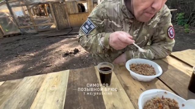 Евгений Пригожин Помогает Бойцам В Обустройстве Тылового Лагеря смотреть онлайн