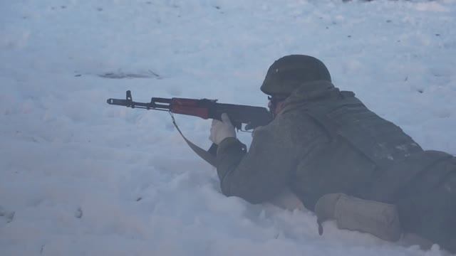 Подготовка военнослужащих штурмовых подразделений в тыловом районе зоны проведения СВО смотреть онлайн
